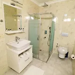 Hotel Almircan *