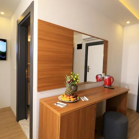 Hotel Almircan *