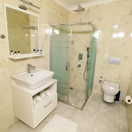 Hotel Almircan *